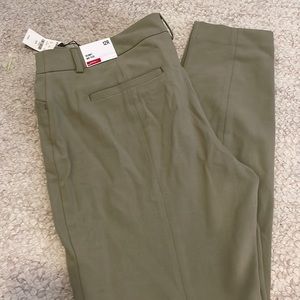 Express Mid-rise Olive color Dress Pant Size 12R